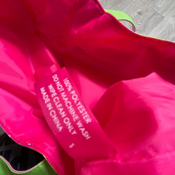 NWOT Lilly Pulitzer Lemon Canvas Tote - Picture 11 of 12